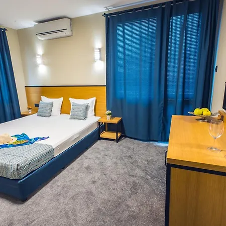 Hotel Albatros New Town 3*
