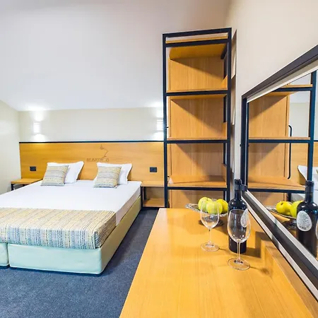 Hotel Albatros New Town Hotel 3*