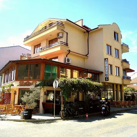Albatros New Town Hotell