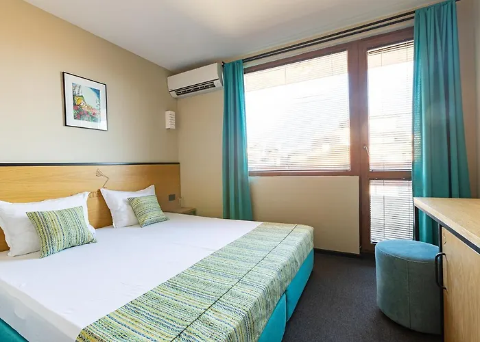 Hotel Albatros New Town 3*