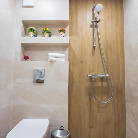 Hotel Albatros New Town 3*