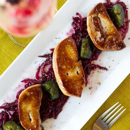 Albatros New Town Hotel