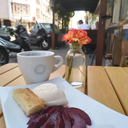 Albatros New Town فندق سوزوبول