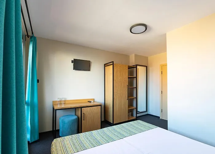 Albatros New Town מלון 3*