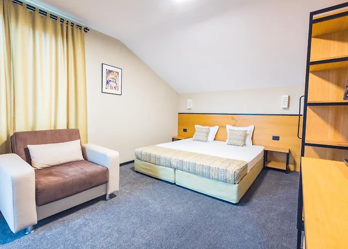 Albatros New Town סוזופול