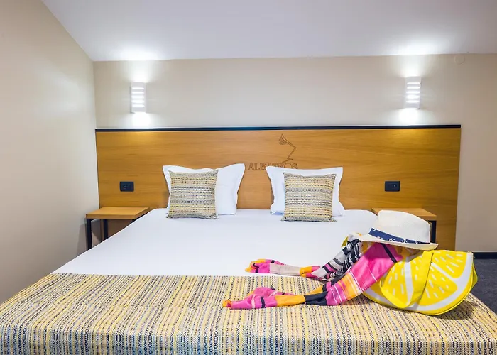 Albatros New Town מלון 3*