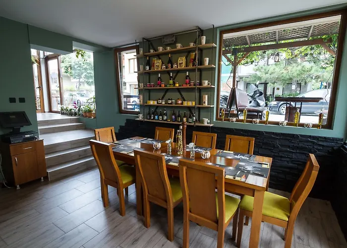 Albatros New Town מלון 3*