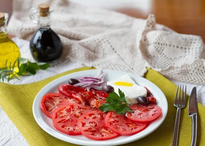 מלון Albatros New Town 3*