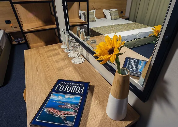 Albatros New Town 3*