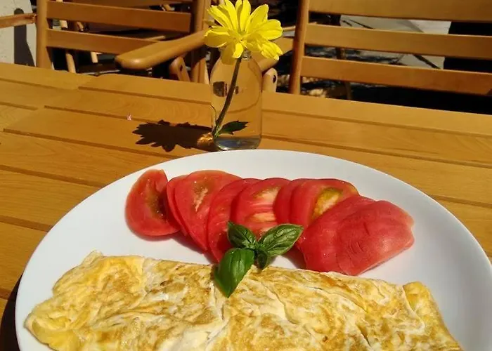 Albatros New Town מלון