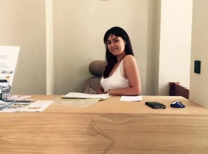 Albatros New Town מלון סוזופול